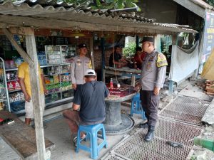 Patroli Dialogis Polsek Maluk Kedepankan Komunikasi Humanis Demi Wujudkan Harkamtibmas di Wilayah Maluk