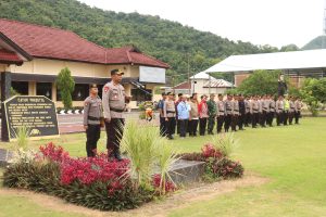 Kapolres Sumbawa Barat Pimpin Apel Gelar Pasukan Operasi Lilin Rinjani 2025