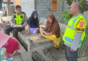 Personel Polsek Seteluk Gencarkan Sosialisasi TPPO, Warga Diajak Lebih Waspada