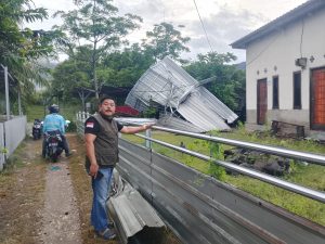 Angin Kencang Landa Tiga Kecamatan di KSB, Puluhan Rumah dan Lapak Rusak