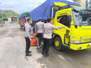Polsek KPL Tano Gelar KRYD di Pelabuhan Poto Tano, Antisipasi Gangguan Kamtibmas