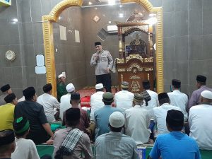 Safari Polsek Seteluk Hangatkan Silaturahmi di Masjid Baiturrahman Meraran Safari Polsek Seteluk Hangatkan Silaturahmi di Masjid Baiturrahman Meraran