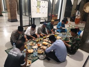 Bhabinkamtibmas Benete Hadiri Buka Puasa Bersama Warga, Pererat Silaturahmi di Bulan Ramadan