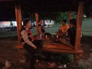 Patroli Dialogis Polsek Sekongkang: Merangkul Generasi Muda Demi Kamtibmas Kondusif Patroli Dialogis Polsek Sekongkang: Merangkul Generasi Muda Demi Kamtibmas Kondusif