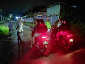 Polsek Maluk Gelar Patroli dan Razia Humanis, Warga Diimbau Jaga Kamtibmas