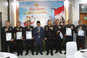 Polres Sumbawa Barat Gelar Upacara Peringatan Hari Bhayangkara ke-80, Teguhkan Komitmen "Polri untuk Masyarakat Polres Sumbawa Barat Gelar Upacara Peringatan Hari Bhayangkara ke-80, Teguhkan Komitmen "Polri untuk Masyarakat